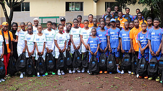 Gruppenfoto von Jugendlichen und Kursleiter:innen der Champions of Change
