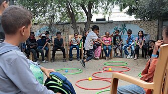 Kinder spielen in Gaza