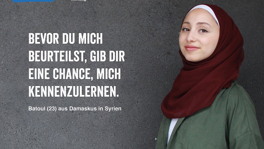 HVV-Kampagne der Youth Advocates. HHV-Kampagnenfoto von Mädchen mit Kopftuch.