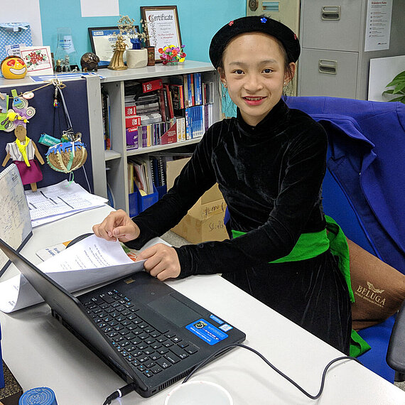 Mit diesem Projekt schützen wir Kinder vor Missbrauch im Internet. Mit diesem Projekt schützen wir Kinder vor Missbrauch im Internet.