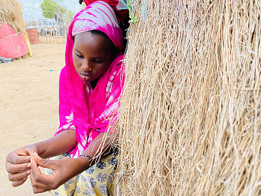 Dunia (13) ist wie Nasra im Tana-River-County zu Hause