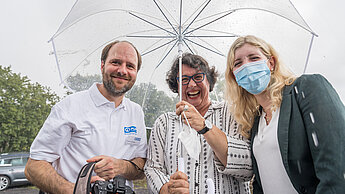 Projektkoordinatorin Roswitha Stockhorst (mitte), bei der Einweihung. ©Bernhard Risse
