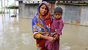 Die Folgen des Klimawandels, wie z.B. Überschwemmungen in Bangladesch, werden vor allem zukünftige Generationen zu spüren bekommen
