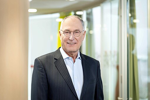 Dr. Werner Bauch Dr. Werner Bauch