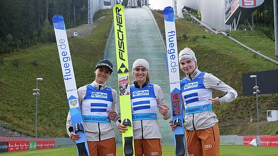 Plan International ist Charity Partner der DSV Damen-Skisprung-Nationalmannschaft