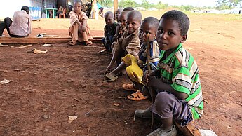 95.000 Flüchtlingen aus der Zentralafrikanischen Republik (ZAR) haben mittlerweile im Nachbarland Kamerun Zuflucht gefunden – über die Hälfte sind Kinder.