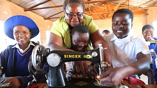 Nähmaschinen zur Herstellung von Binden