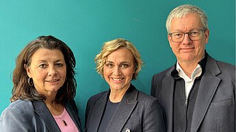 Vorstandsvorsitzende Petra Berner und Vorstandsmitglied Frank Thomsen zu Besuch bei Caren Miosga in Berlin