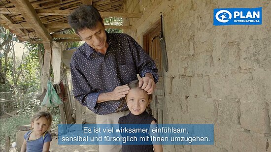 Väter, die sich um ihre Kinder kümmern