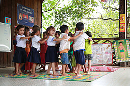 In Phase II unseres Projektes "Mangelernährung verhindern" konzentrieren wir uns besonders auf die Gesundheit und Förderung für Kinder bis sechs Jahre. © Plan International