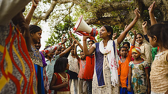 Shalini aus Indien setzt sich für Gleichberechtigung ein. Shalini aus Indien setzt sich für Gleichberechtigung ein.