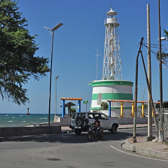 Straße am Hafen von Dili.