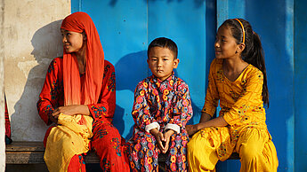 Kinder lernen in Nepal mehr über ihre Rechte und wie sich vor Gewalt und Missbrauch schützen können.