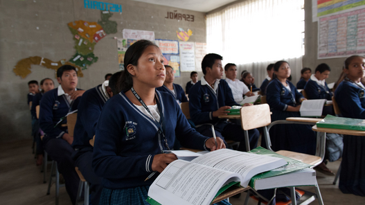 Bücher für Schulen in Guatemala