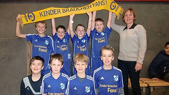 Die 8. E-Jugend des Niendorfer Turn- und Sportvereins (NTSV) sind die erste Breitensportmannschaft, die die Sport-Initiative von Plan in Deutschland unterstützt.