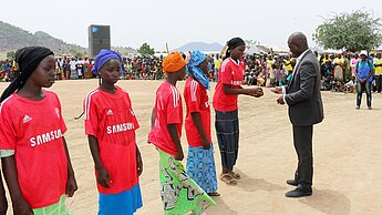 Am Ende gewinnt das beste Team einen Preis.