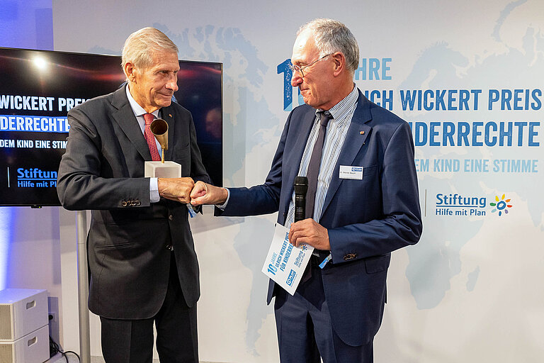 Ulrich Wickert mit Dr. Werner Bauch und 
