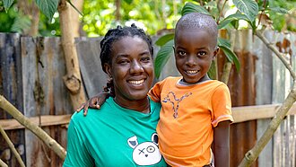 Marceline mit ihrem Sohn 