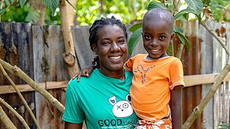 Marceline mit ihrem Sohn 