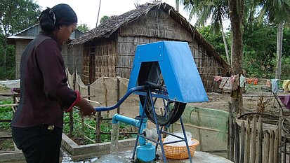 Der Brunnen im Dorf ist ganz einfach zu handhaben und reparieren.
