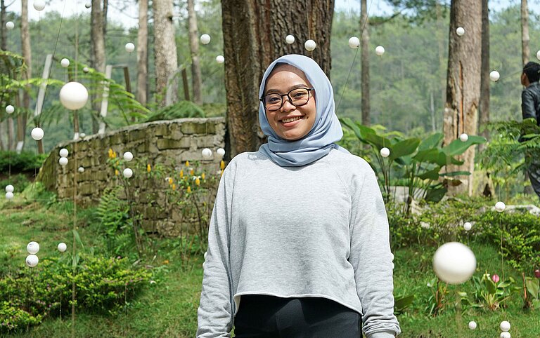 IT-Kursteilnehmerin Yesi (25) aus West-Java