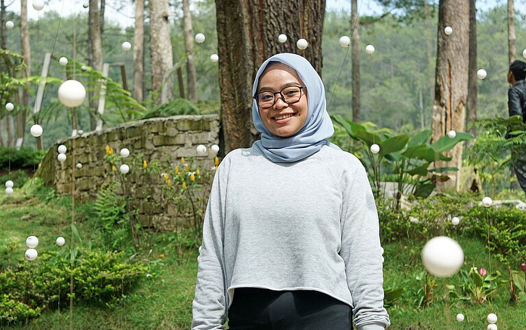 IT-Kursteilnehmerin Yesi (25) aus West-Java