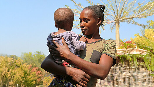 Frauen und Kinder sich häufig Opfer von Gewalt.