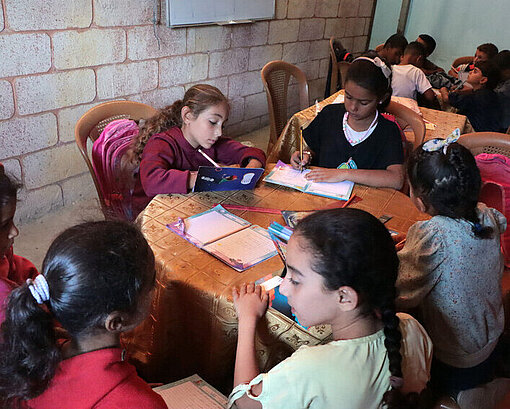 Kinder im Lernzentrum in Gaza