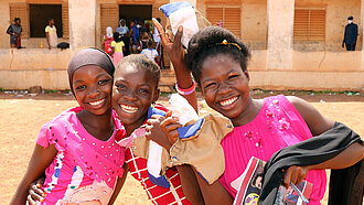 Binden für Schülerinnen in Ghana Binden für Schülerinnen in Ghana