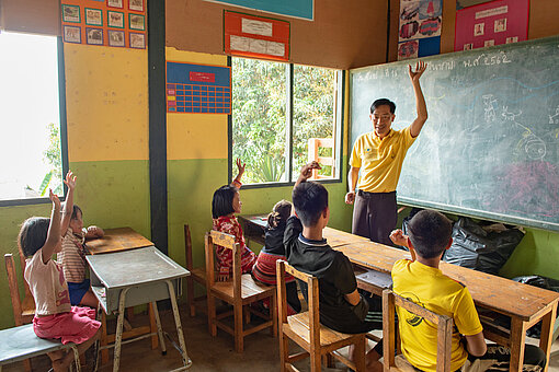 Plan International unterstützt die Bildung von Kindern – auch und gerade in ländlichen Gebieten Plan International unterstützt die Bildung von Kindern – auch und gerade in ländlichen Gebieten