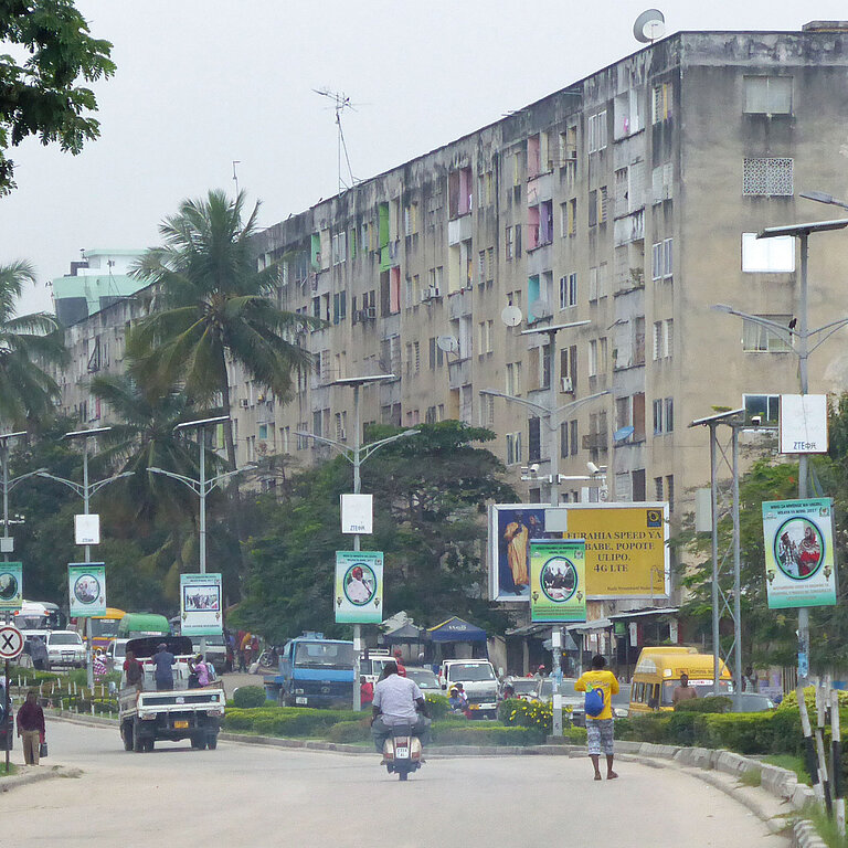 Neubausiedlung an der Karume Road im sansibarischen Stone Town.