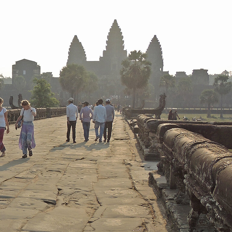 Der Tempel von Angkor Wat in der Morgensonne.