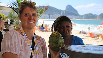 Plan_201608_International_Brasilien_Rio_Daniela_Wicileny_Kokosnuss4 Plan_201608_International_Brasilien_Rio_Daniela_Wicileny_Kokosnuss4