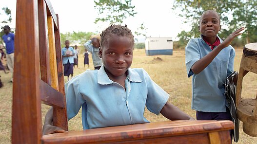 Wir möchten die Lernbedingungen für Mädchen und Jungen in den Regionen Bugesera und Nyaruguru verbessern.© Plan International / Bild stammt aus einem ähnlichen Plan-Projekt in Sambia.