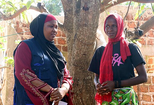 Kadiatou Diallo mit Marlyatou Kadiatou Diallo mit Marlyatou