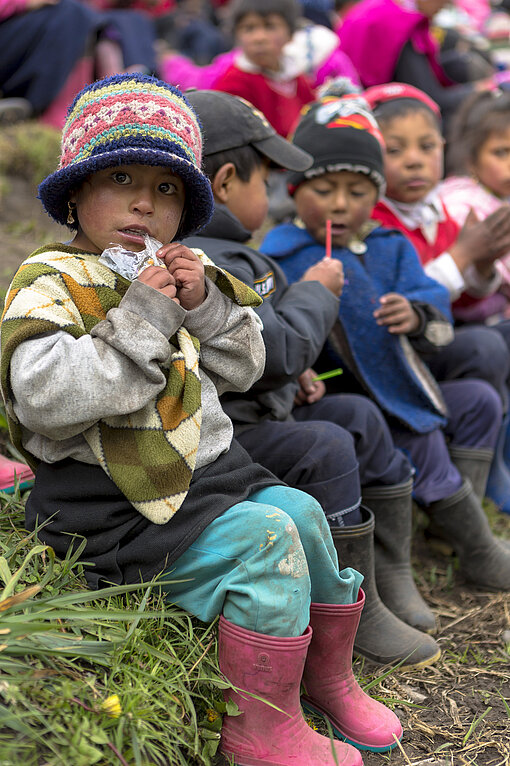 Die Kinder indigener Gruppen in den Anden erleben häufig Diskriminierung Die Kinder indigener Gruppen in den Anden erleben häufig Diskriminierung