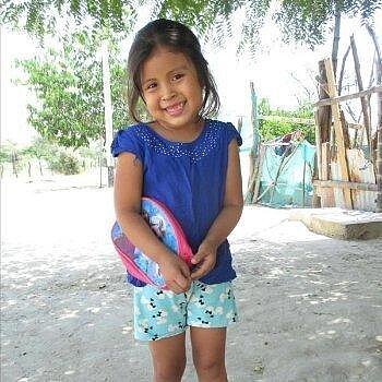 Wendy-Viviana Esteves, Peru Wendy-Viviana Esteves