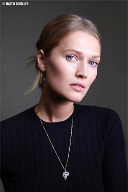 Toni Garrn
