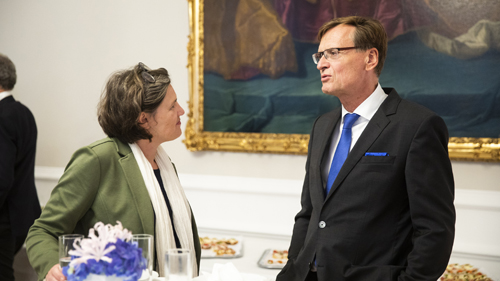 Jurymitglied Fr. Wölfl und Vöz Vizepräsident Hr. Kralinger (c) BKA Christopher Dunker Jurymitglied Fr. Wölfl und Vöz Vizepräsident Hr. Kralinger (c) BKA Christopher Dunker